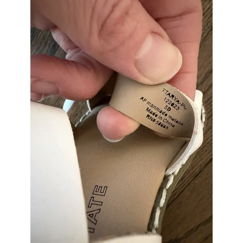 Tucker And Tate Sz 5 White Sandals Girls NEW